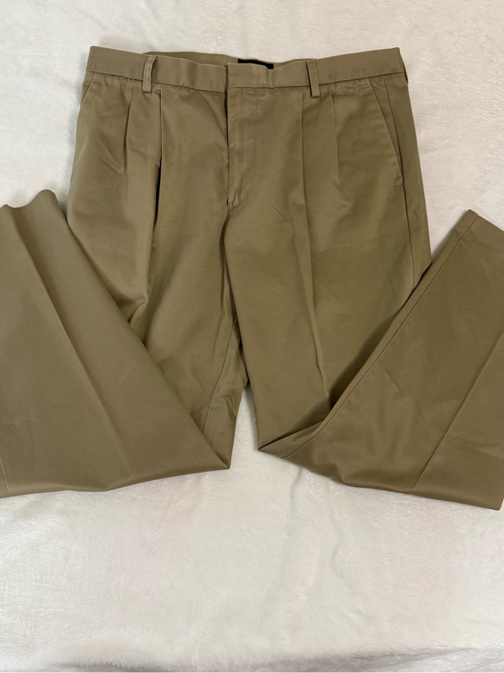 Dockers San Francisco Classic Fit Pleated Khaki Pants Men’s 38x32 100% Cotton